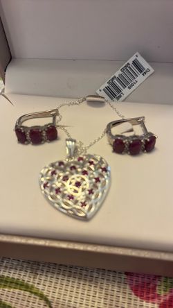 Necklace and earrings set