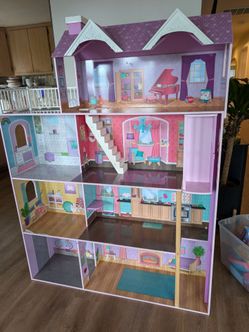 Barbie size doll house