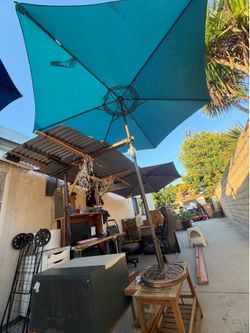 Lake blue 10ft umbrella with base