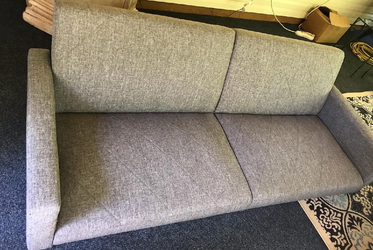 Futon ,  Flip Bed/couch 