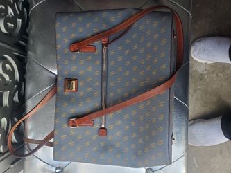 Dooney & Bourke 1975 K11182482