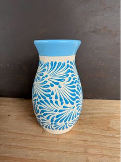 Mexican Talavera Engobe Flower 🌹 Vase, Pottery, Clay Pots, Planters.