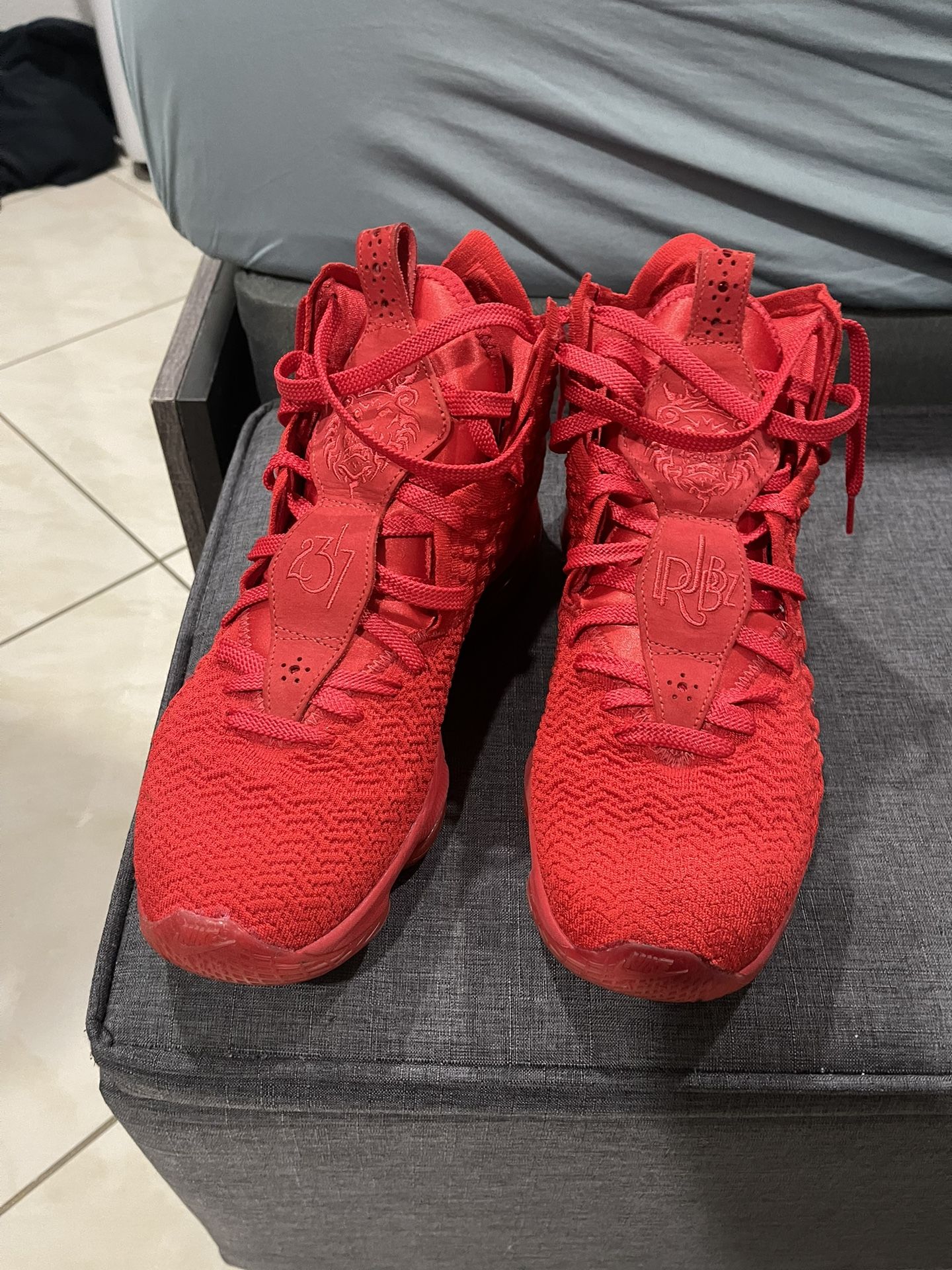 Nike LeBron 17 Red Carpet (Rare Size)