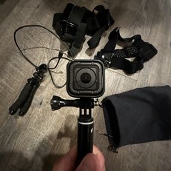 GoPro Hero 5 with Accessories 