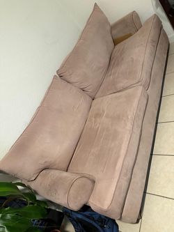 Blush Pink / Dusty Rose 2-Seater Sofa – Comfortable & Good Condition