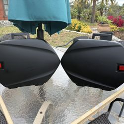 Yamaha FJ-09 Complete OEM Hard Case Setup
