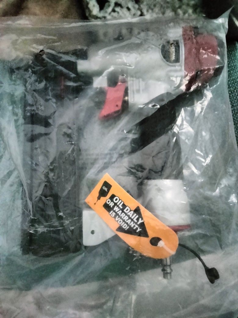 Central Pneumatic Air Brad Nailer