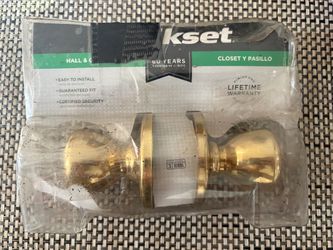 Kwikset Hall & Closet Door Knob Set Brass