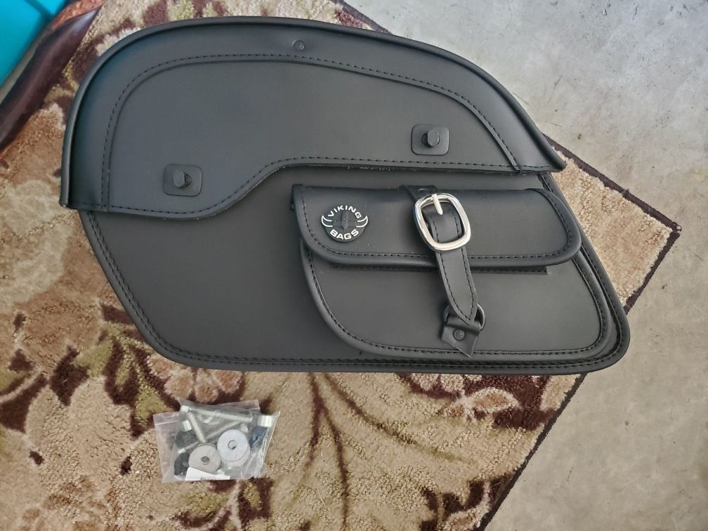 Large Viking Saddle Bag -26L (hardware and key included!)