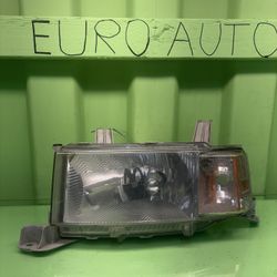 2004 2005 2006 SCION XB Left Driver Side Headlight OEM