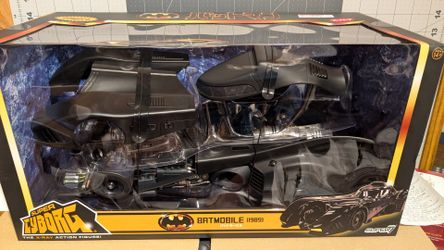 Batmobile 1989 Super7 Super Cyborg 1/16 scale
