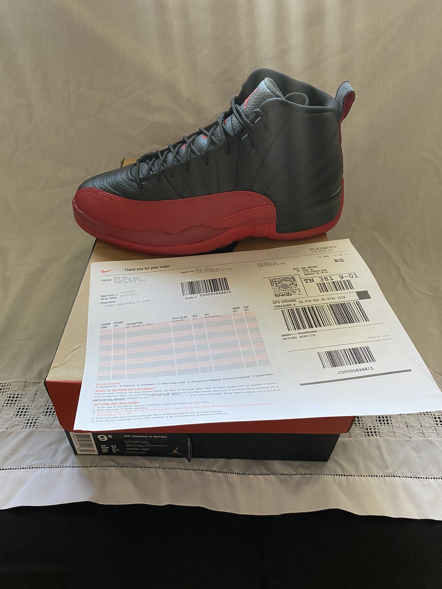 Jordan 12 flu game sz.9.5 brand new