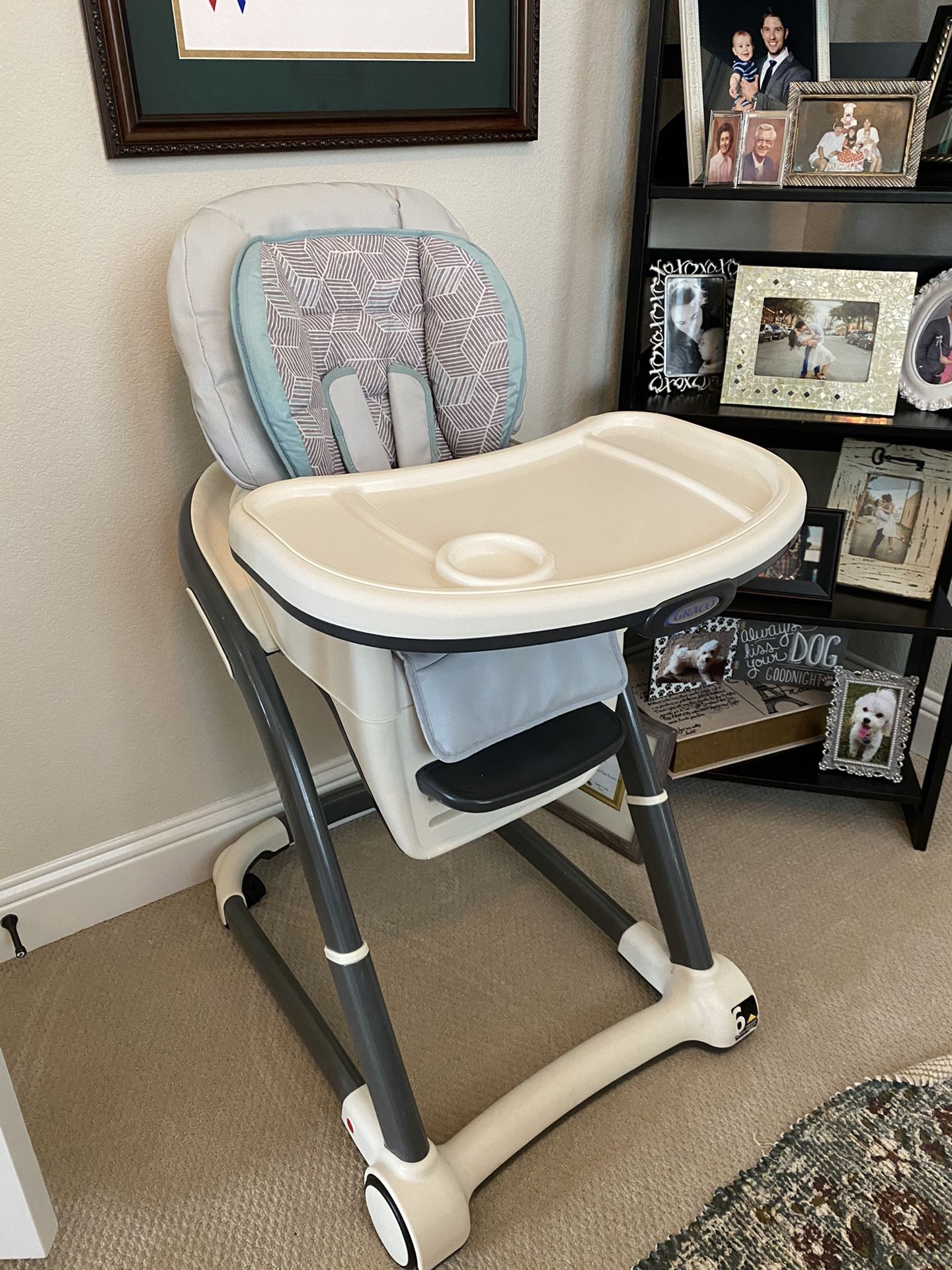 Graco 6 in 1 high chair (booster seat not included)