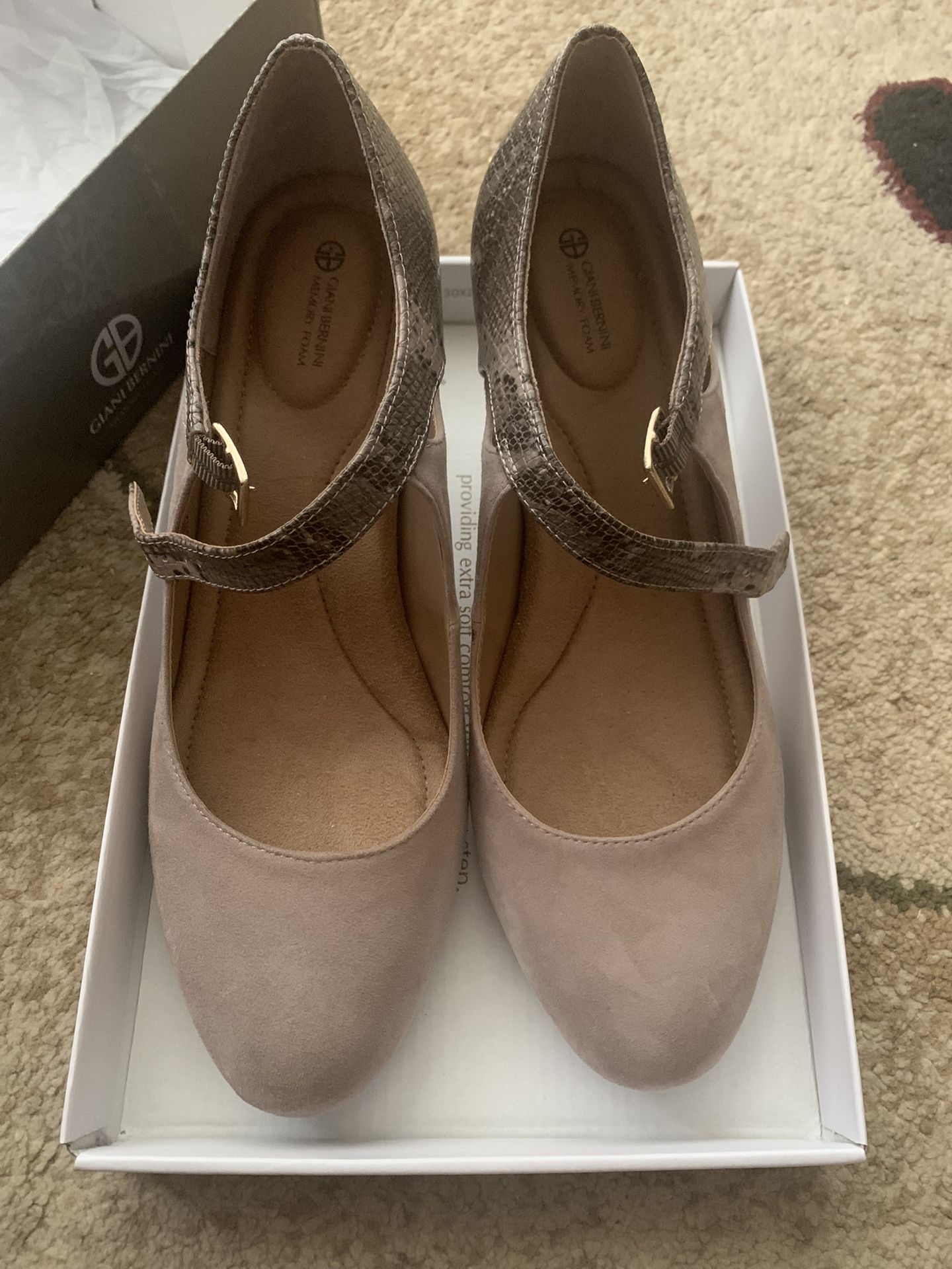 Giani Bernini Women Shoes Size11 M It’s Brand New Still In The Box Never Used It Selling For $30