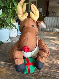 Commonwealth vintage nylon puffy-style plush reindeer toy Christmas decor