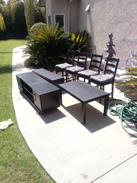 Ikia Tables and Chairs