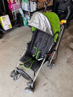 Collapsible stroller