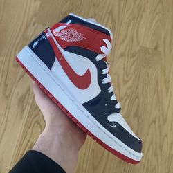 Air Jordan 1 Mid "Champ Colors" Size 8 Women’s Brand New DJ5984-400