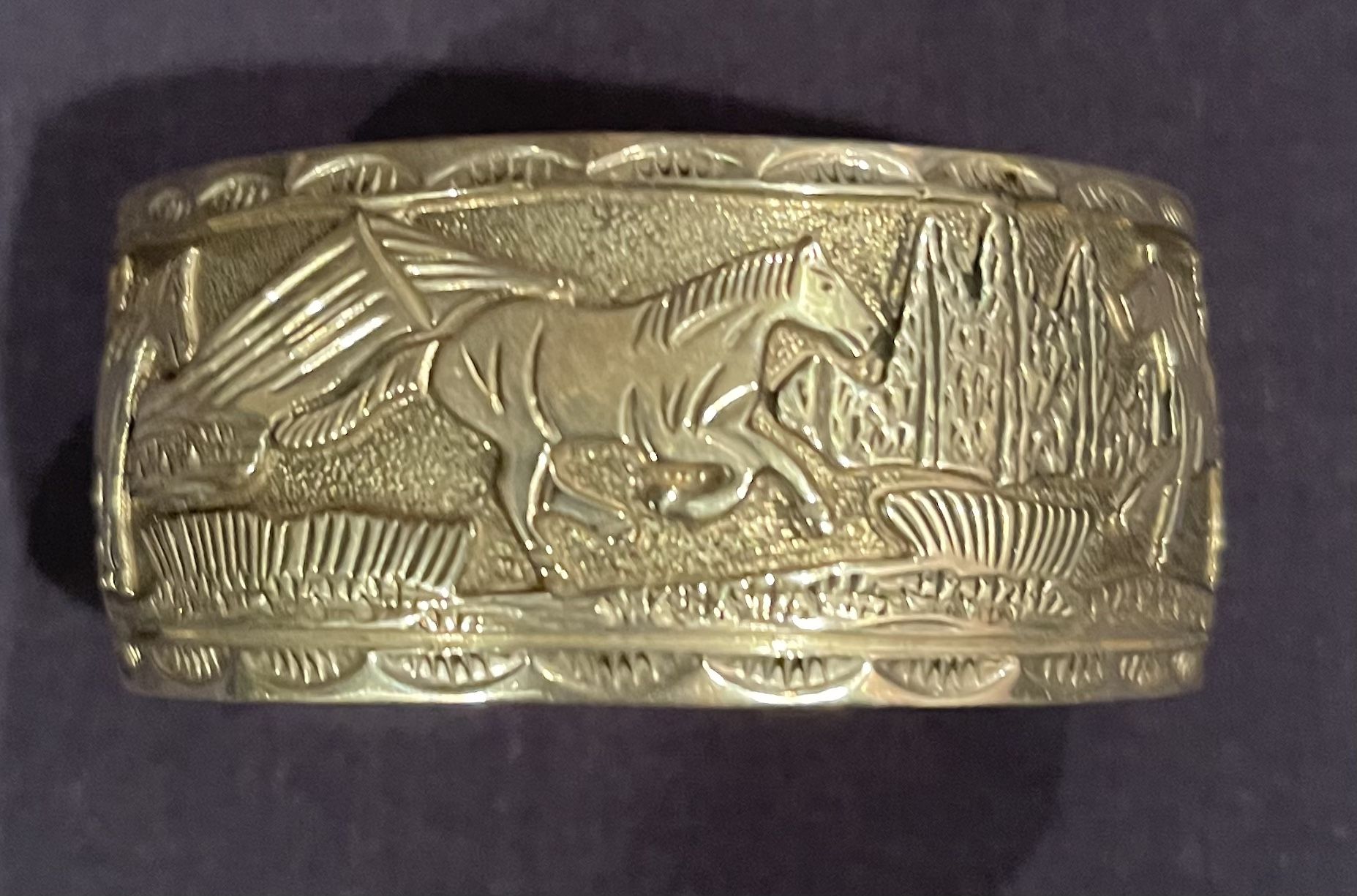 46.9 grams 1.65oz Sterling Heavy Vintage Cuff STORY Bracelet Navajo Carvings