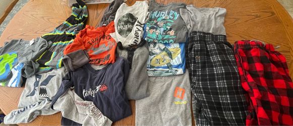 $15.00  Lot of 15 items! Boys size 10-12 /cut small 14