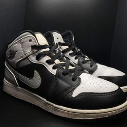 White shadow jordan mids 
