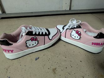 Hello Kitty Shoes