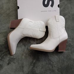 Women's Ankle Boots Size 7.5