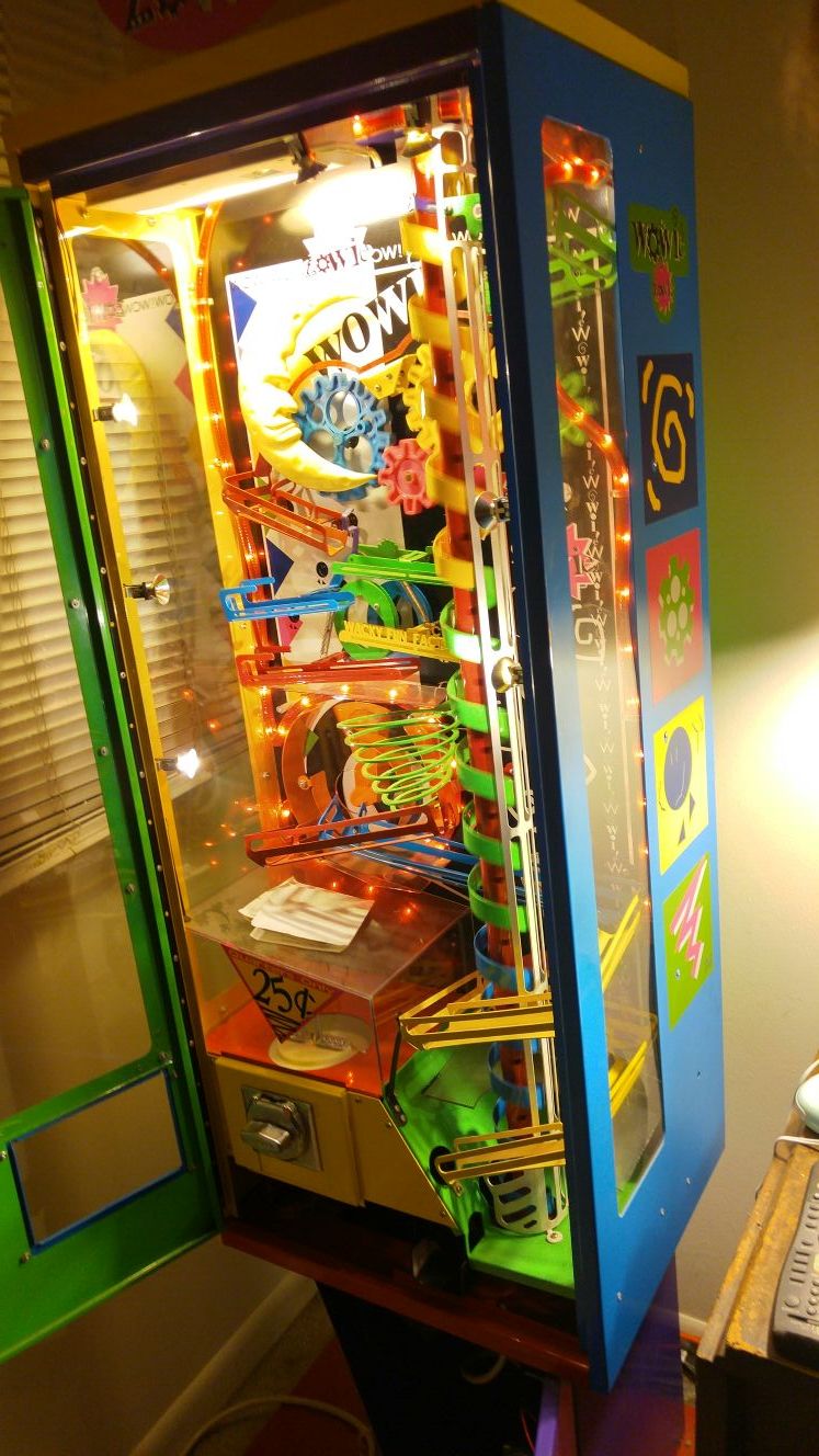 Wowie Zowie Wacky Fun Factory Gumball Arcade Machine