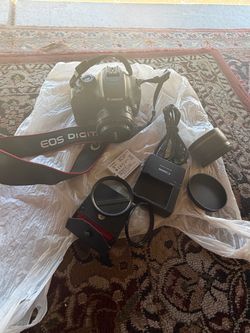 Canon EOS Digital DSLR Camera T2i