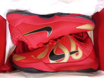 NIKE KOBE MAMBAS SIZE 13