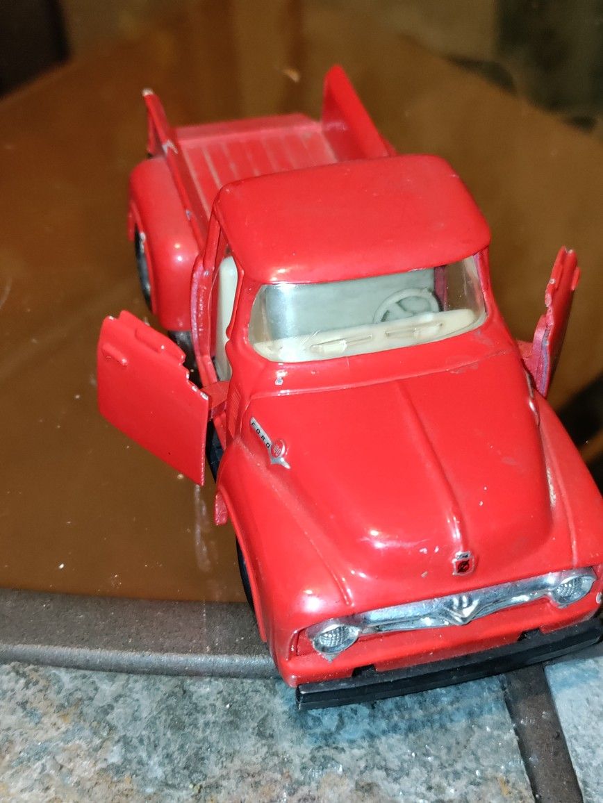1956 Ford F 100 Diecast Red Truck 