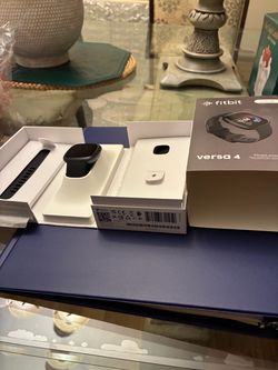 Fitbit Versa 4 Fitness Smartwatch – Black/Graphite – Model FB523 – Complete in Box