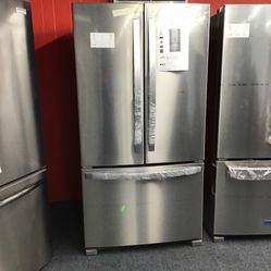 New Scratch And Dent Whirlpool 25 Cu Ft Stainless Steel French Door Fridge. 1 Year Warranty 