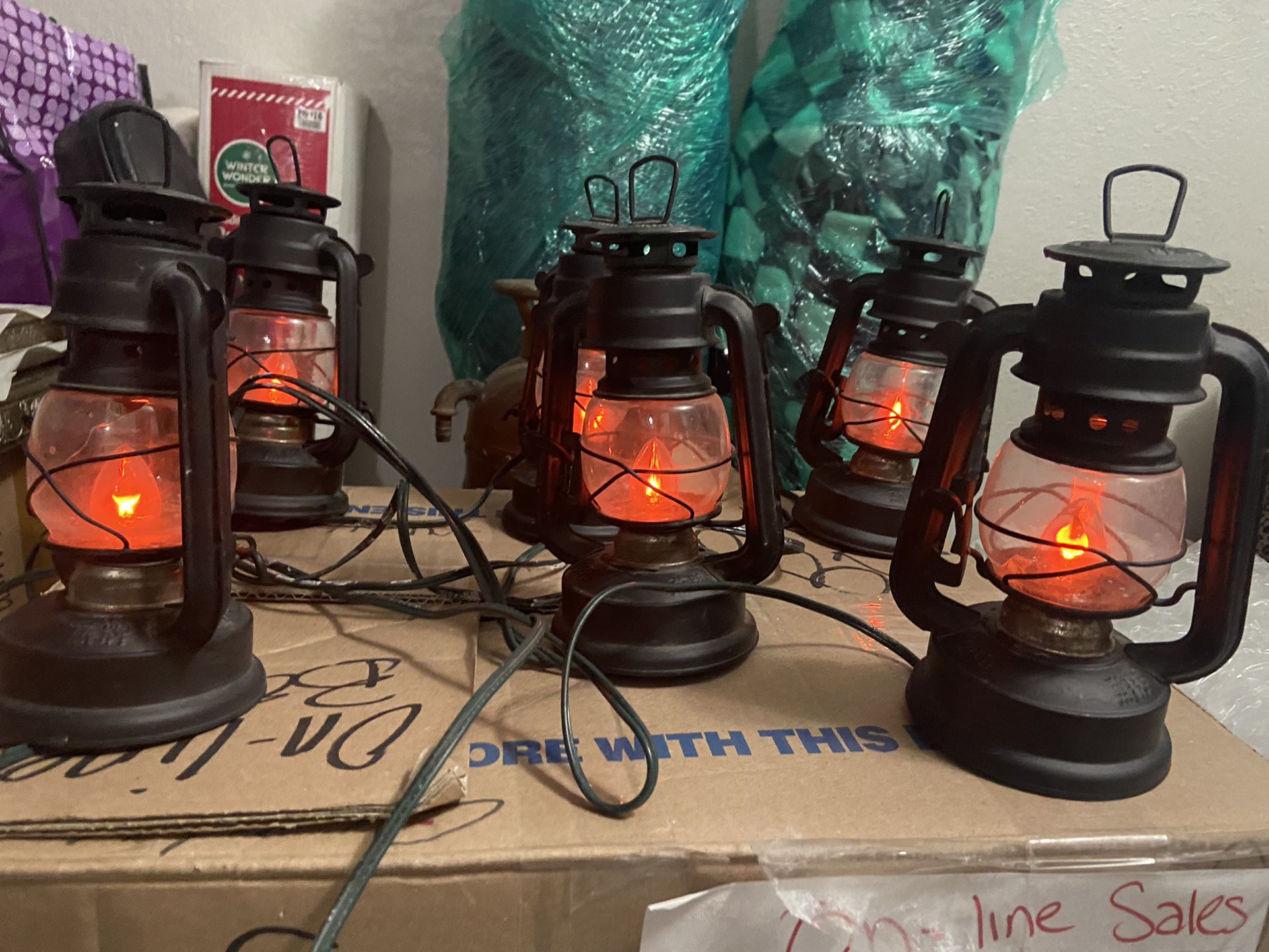 Vintage Looking Electric Lanterns -Flickering Lights