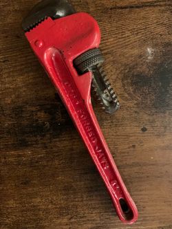 Pipe wrench