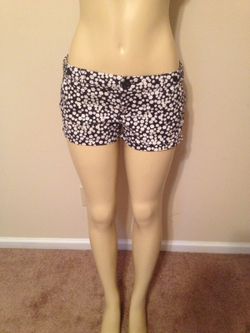 American eagle shorts size 8