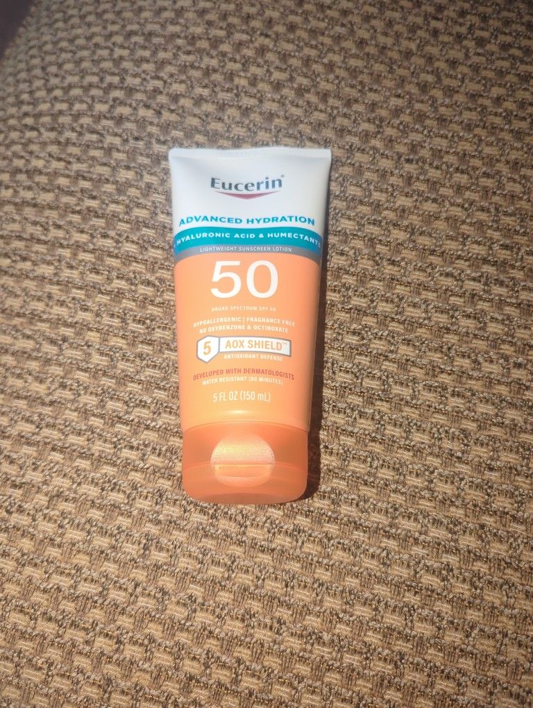Eucerin Advanced Hydration Broad Spectrum SPF 50