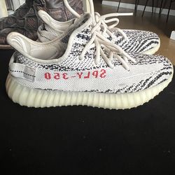 Yeezys zebras size 6M