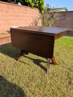 Dining Room Table w/leaf