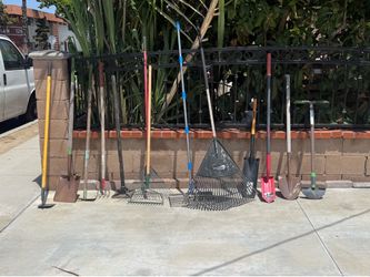 Mixed garden tools
