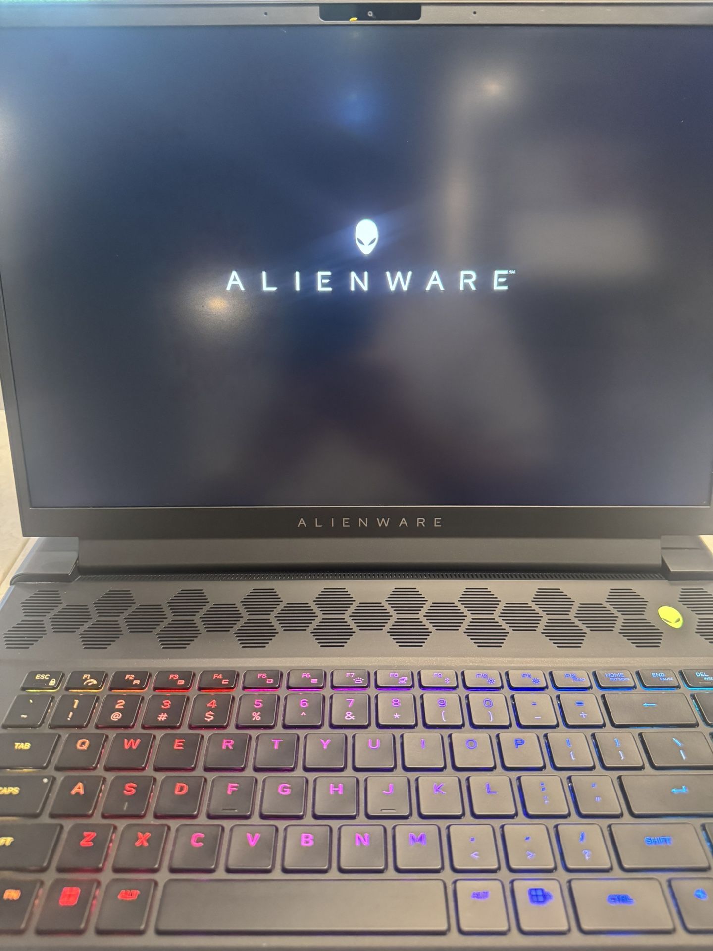 Dell Alienware M16 NVidia G-Force RTX 4080 - *Like Brand New* **Save Over $1200** No Tax