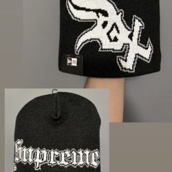 SUPREME Chicago White Sox New Era Beanie