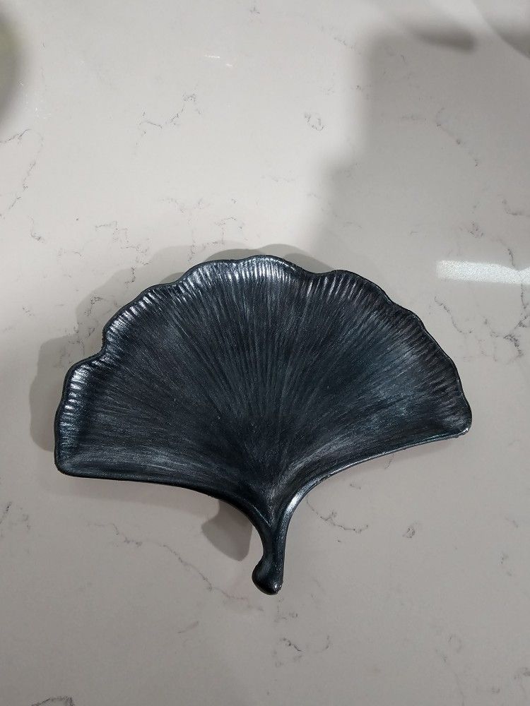 Ceramic Ginko Leaf Tray