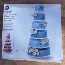Wilton Towering Tiers Cake Stand, 6-Tier, Durable Plastic, New Open Box