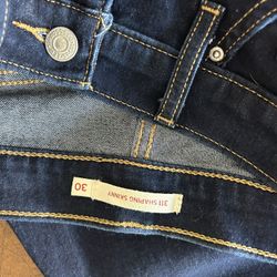 Womens Levi Jeans 