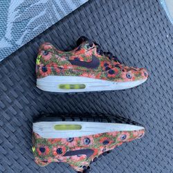 Size 7 Nike Air Max 1 Premium