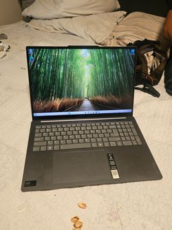 Laptop lenovo brand new