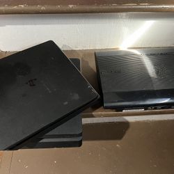 2 Ps4    1Ps3 For Parts Or Repair 