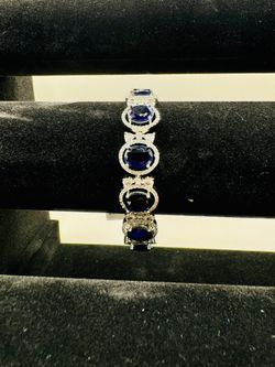 American Diamond Bracelet In Blue Stone