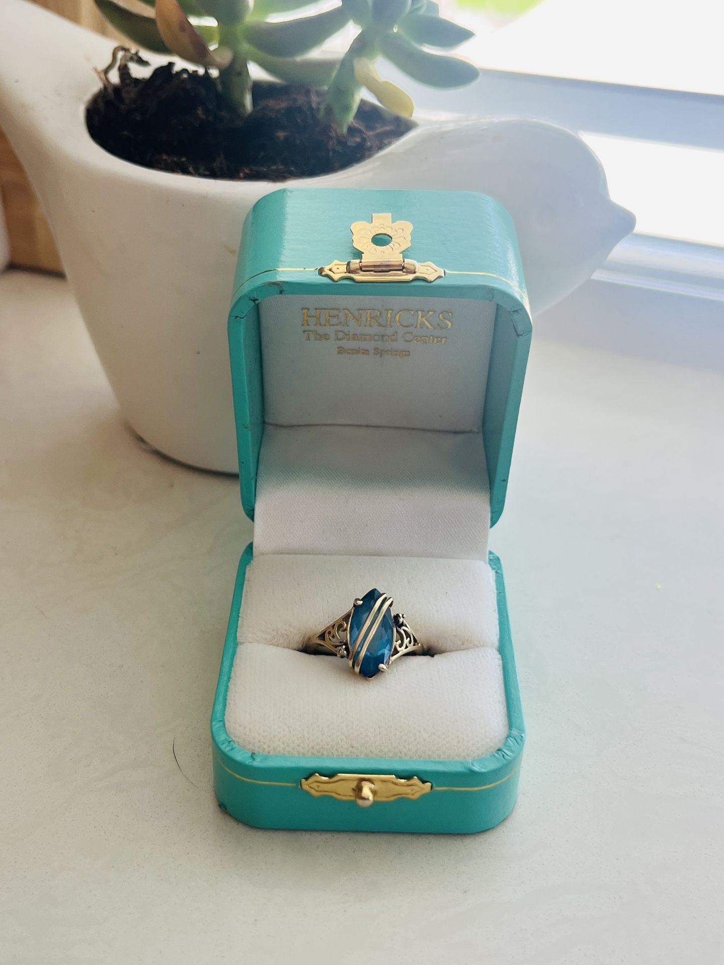 Vintage 10k Gold Aquamarine Ring